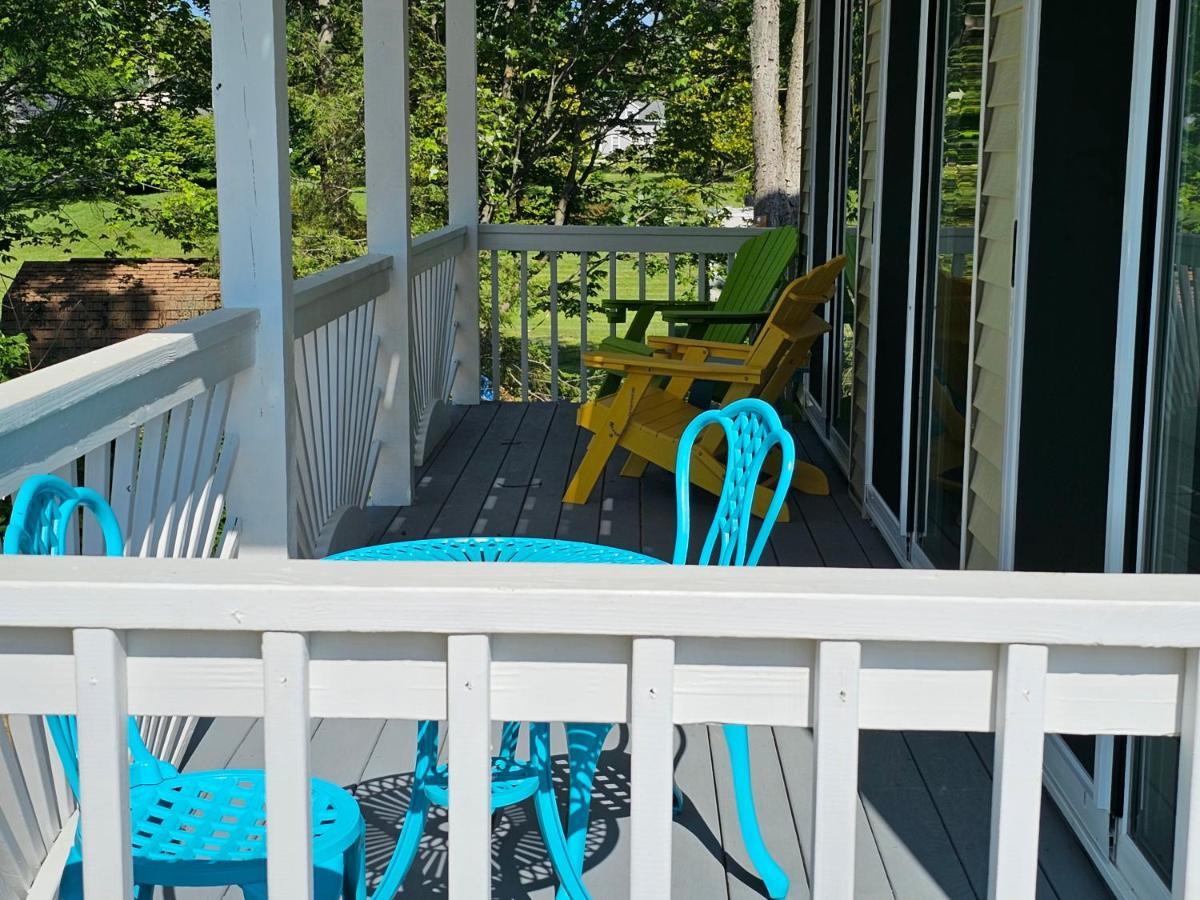 Tree-Top Lake-Front Cottage Madison Extérieur photo