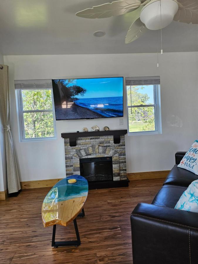 Tree-Top Lake-Front Cottage Madison Extérieur photo